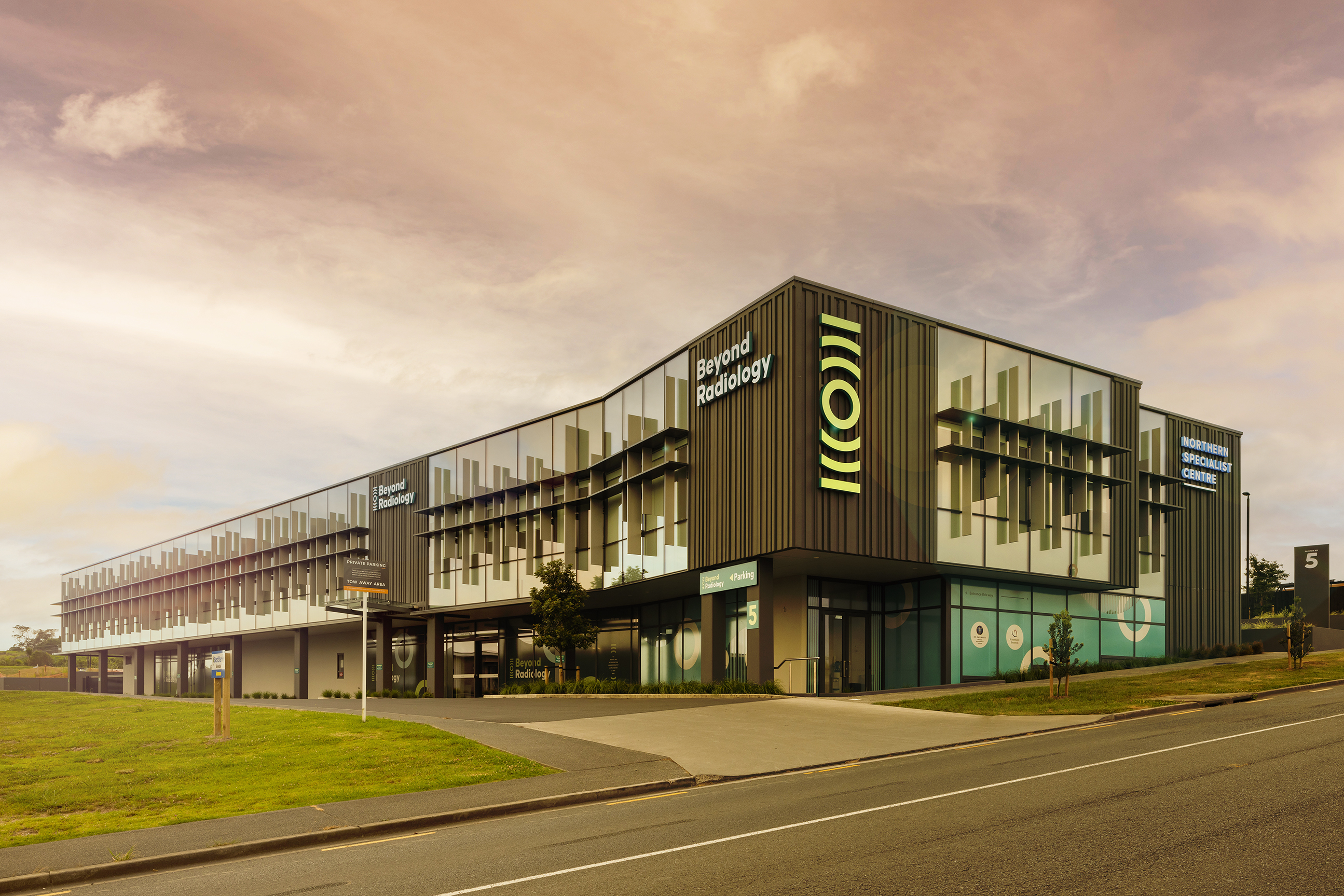 Northern Specialist Centre E 03 Golden hour WEB